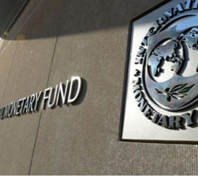 ¿Por qué la desdolarización no es buena idea para Ecuador?