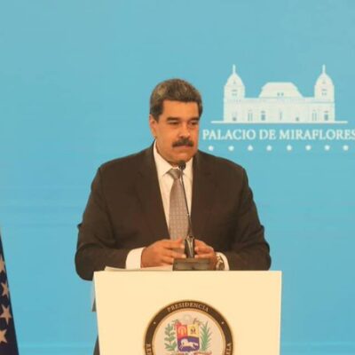Maduro sin dinero para vacunas, propone uso de «gotas mágicas» contra el COVID