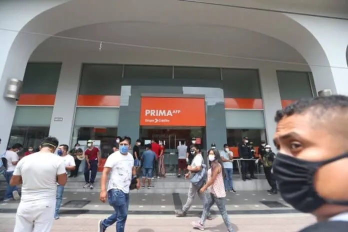 Castillo insiste en propuesta de eliminar las AFP