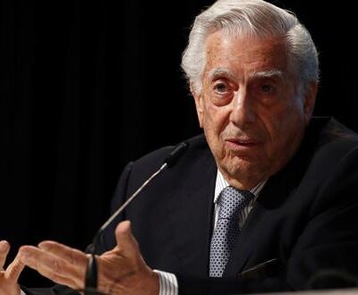 Mario Vargas LLosa: “Es incomprensible la decisión del JNE”