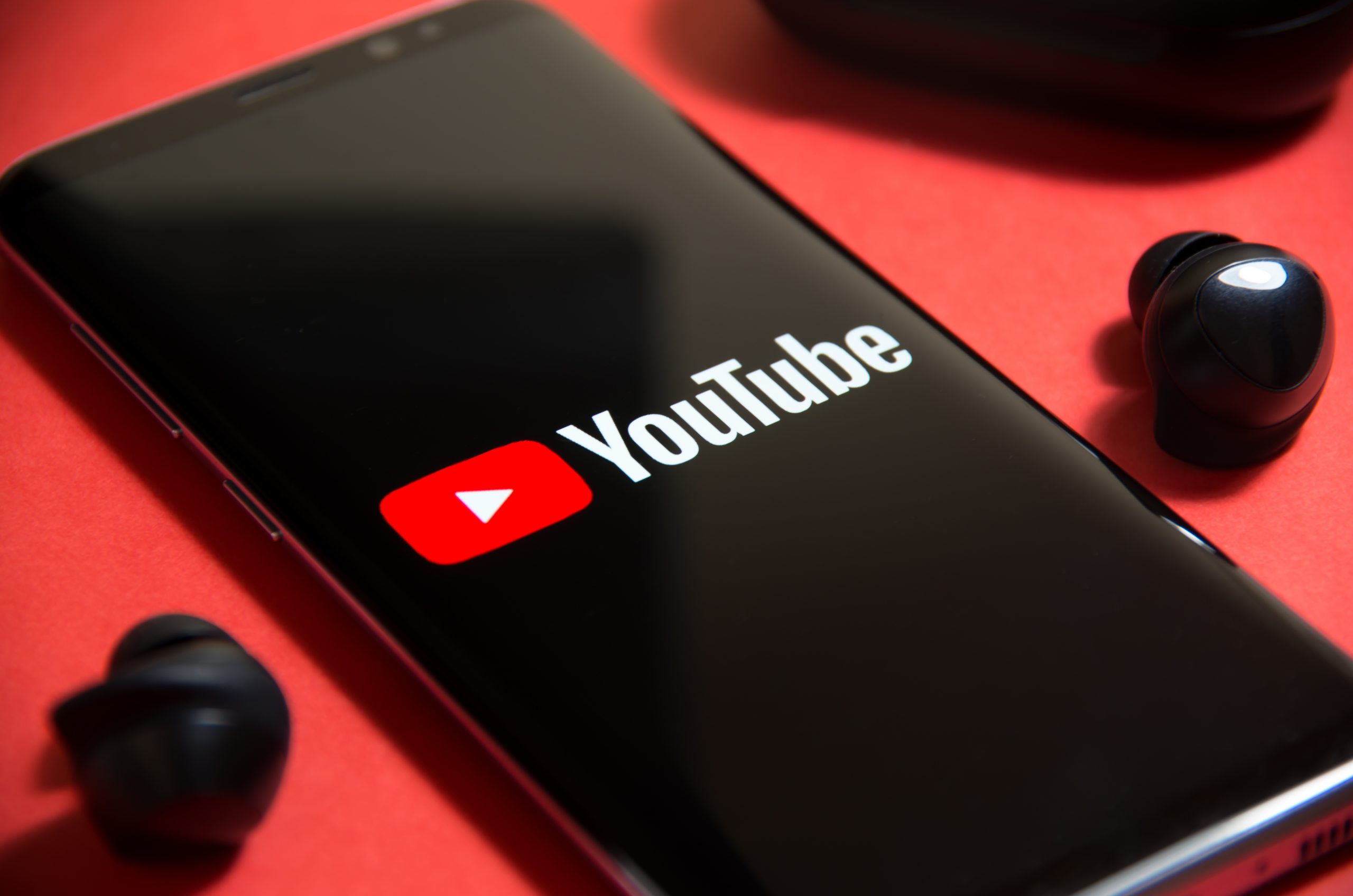 YouTube eliminará videos que contengan información falsa sobre vacunas