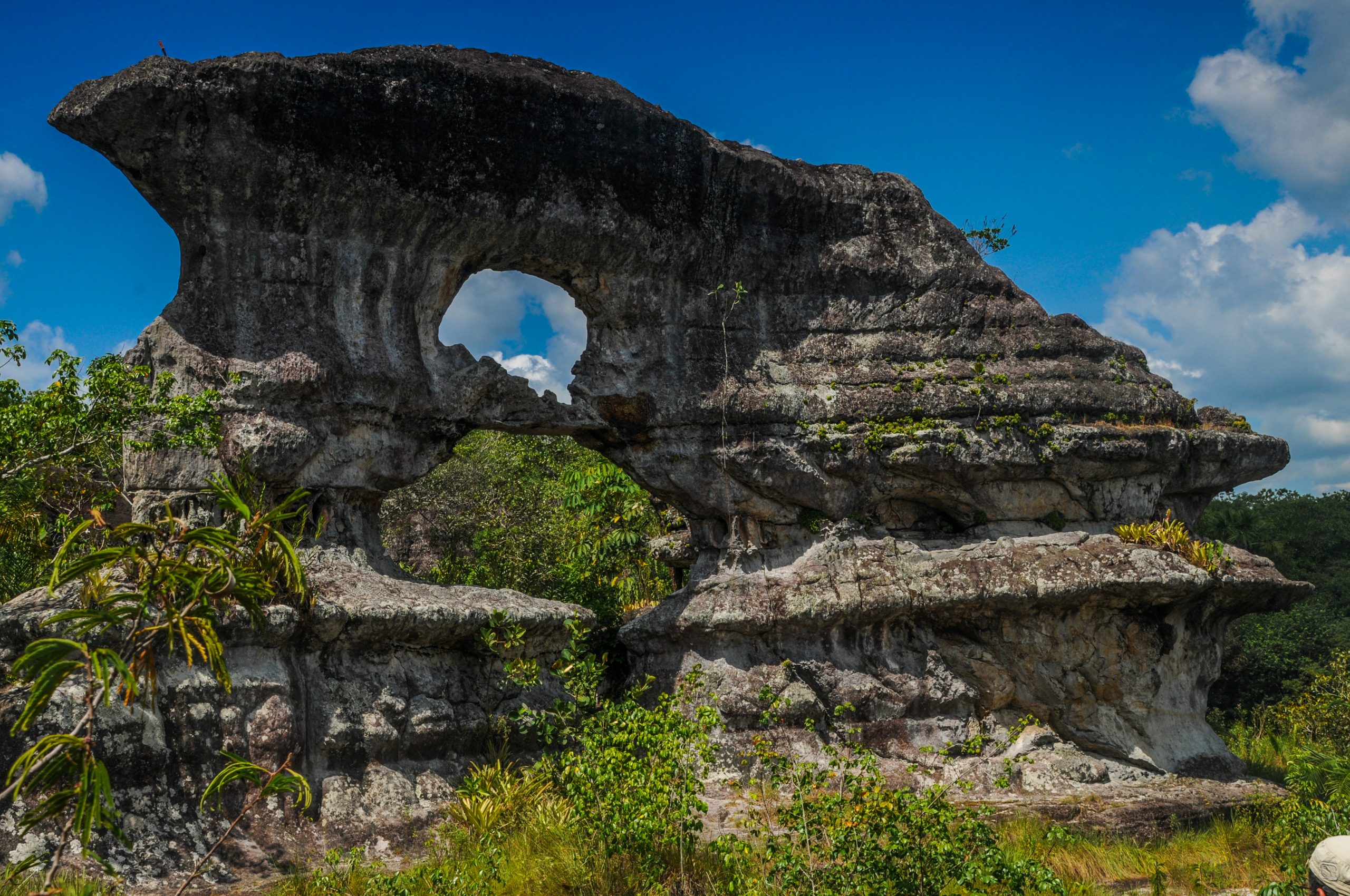 Maravillas naturales en antiguas zonas guerrilleras, las nuevas atracciones turísticas en Colombia