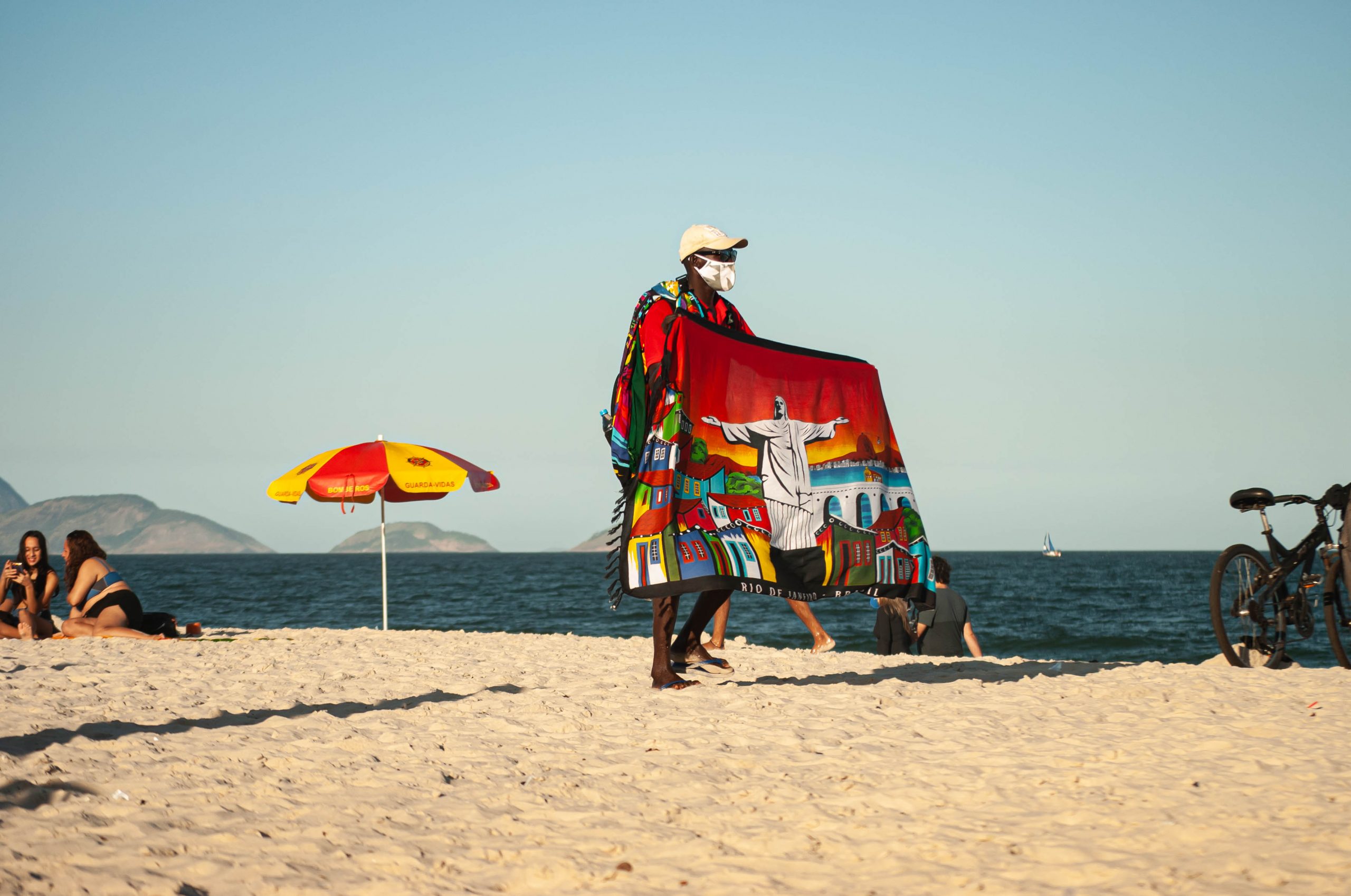 El cubrebocas al aire libre deja de ser obligatorio en el estado Río de Janeiro
