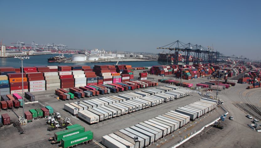 El colapso en los puertos de Los Ángeles y Long Beach pone en jaque a Estados Unidos