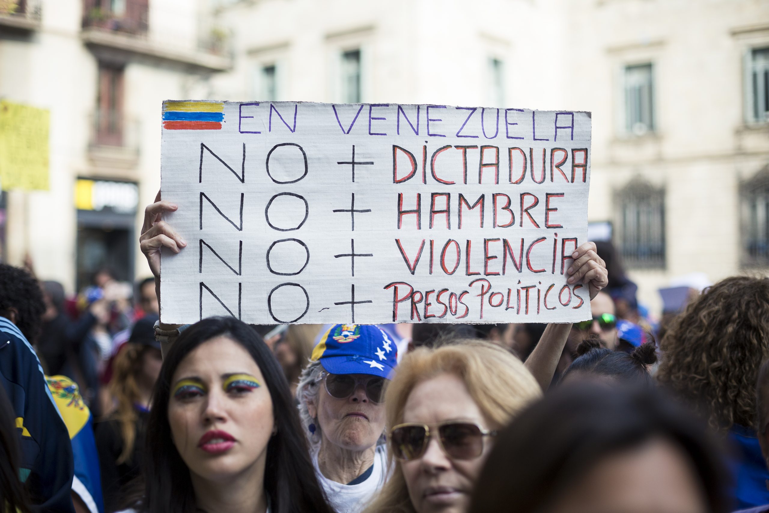 Venezuela suspendió el diálogo con la oposición por la extradición de Álex Saab a Estados Unidos