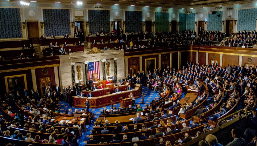 La Cámara Baja censuró al republicano Gosar por «matar» a la demócrata Ocasio-Cortez en un video animado