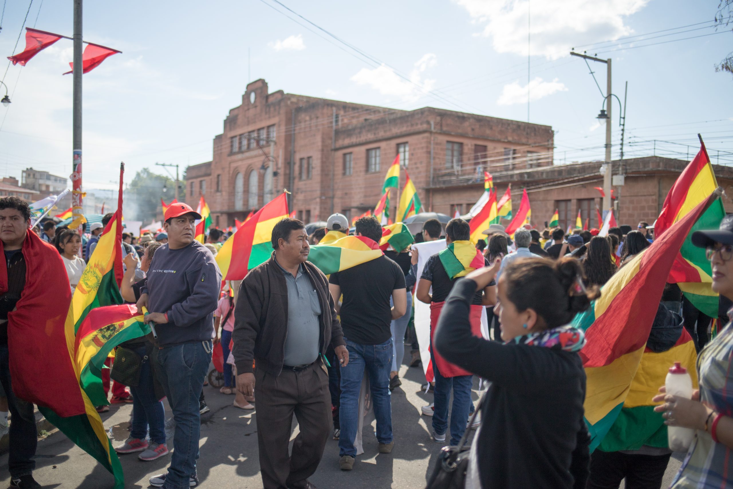 Arce suspendió su visita a Potosí tras muerte de un hombre en Bolivia en protestas contra el Gobierno