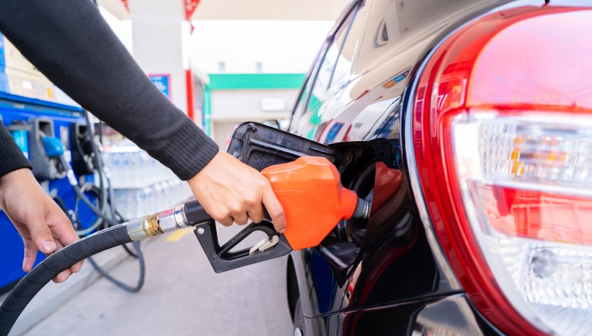 Biden ordenó liberar 50 millones de barriles de petróleo