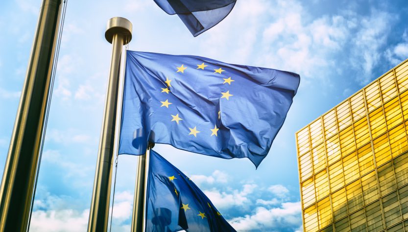 Borrell inició su primera gira por América Latina en Perú