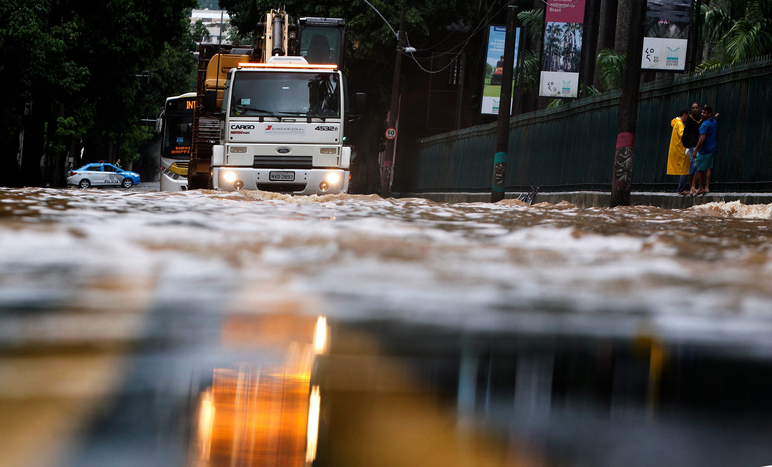 Ascienden a 176 los muertos por las lluvias y deslaves en Petrópolis