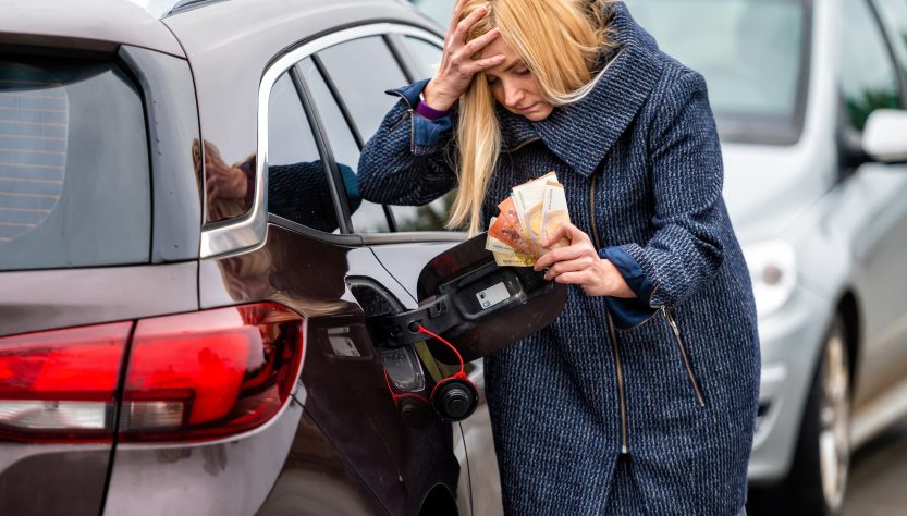 Formas sencillas de amortiguar el golpe de los altos precios de la gasolina