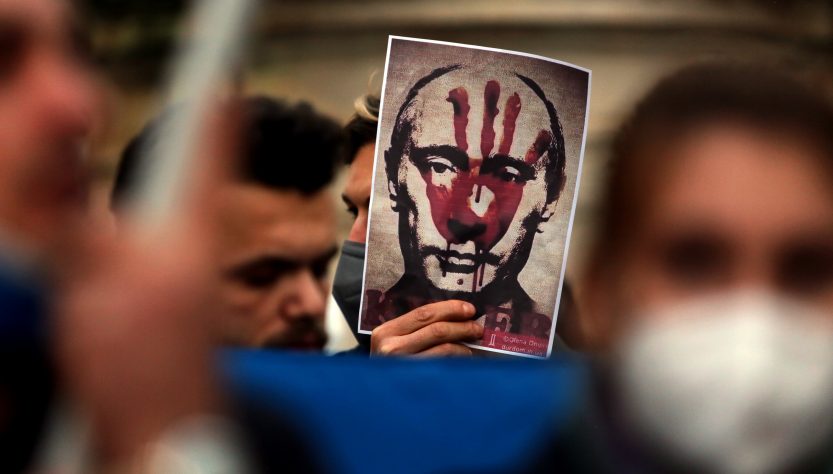 La guerra en Ucrania se siente más en Kiev: un bombardeo a un centro comercial