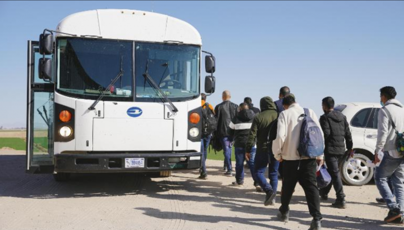 Gobernador de Texas cumplió su amenaza