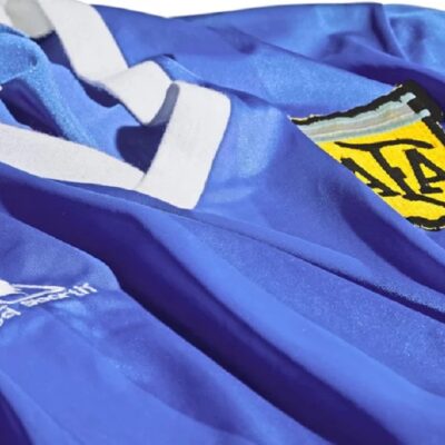 ¿Cuánto vale la camiseta de la «mano de Dios» de Diego Maradona?