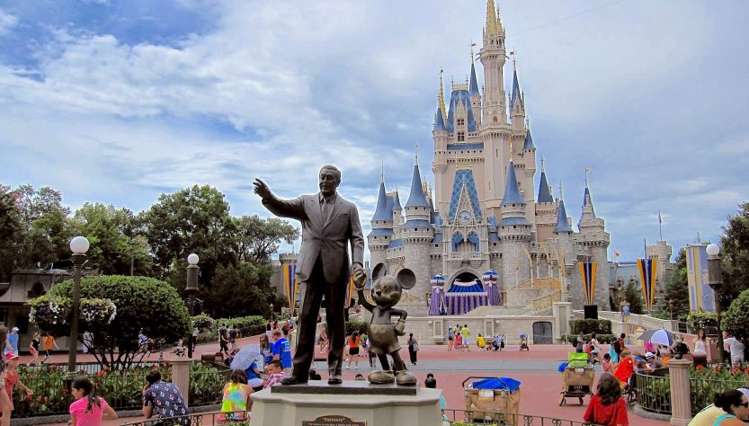 ¿Por qué Disney tiene su propio gobierno en Florida?