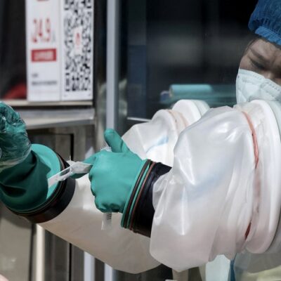 La nueva ola de contagios covid y restricciones vaciaron las calles de Beijing