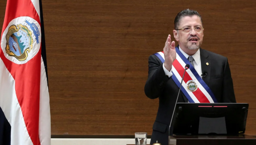Rodrigo Chaves asumió la presidencia de Costa Rica