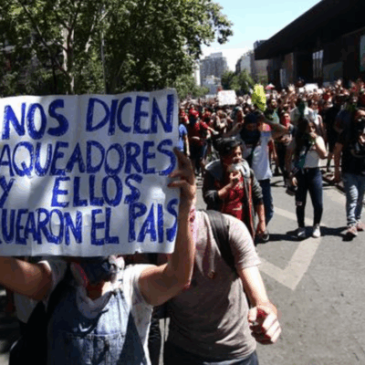 Nueva Constitución en Chile: los sondeos muestran un alza sostenida del rechazo