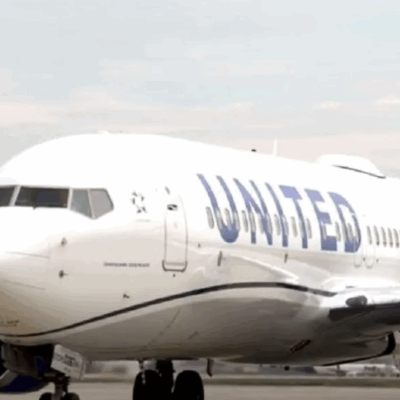 Perú: avión aterrizó de emergencia en Lima por una falla en el motor