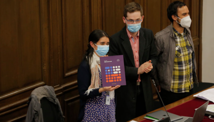 Amarillos por Chile: alerta roja por la nueva Constitución