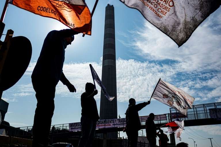 Sindicatos de la cuprífera Codelco preparan un paro nacional en Chile