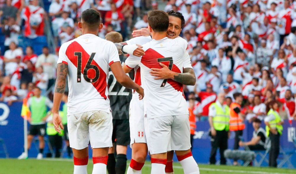 Perú mejoró su ránking en FIFA, pese a quedar fuera del Mundial