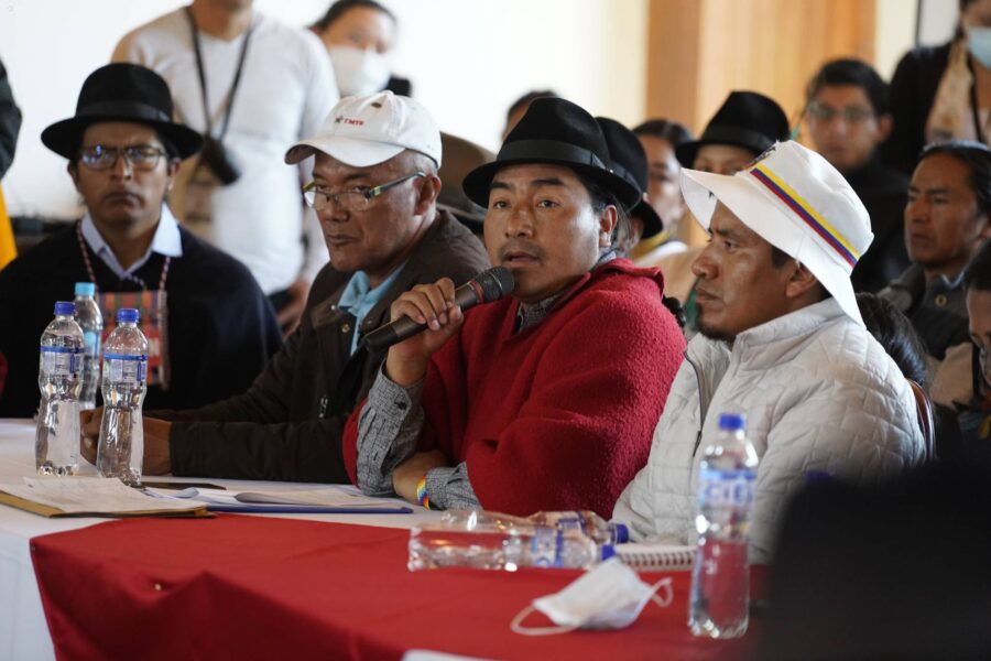 Gobierno de Ecuador rompe diálogo con indígenas tras muerte de militar