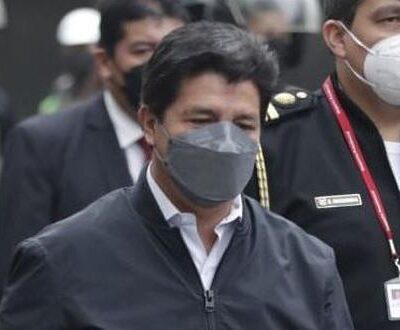 Perú: nuevos golpes para el presidente Castillo