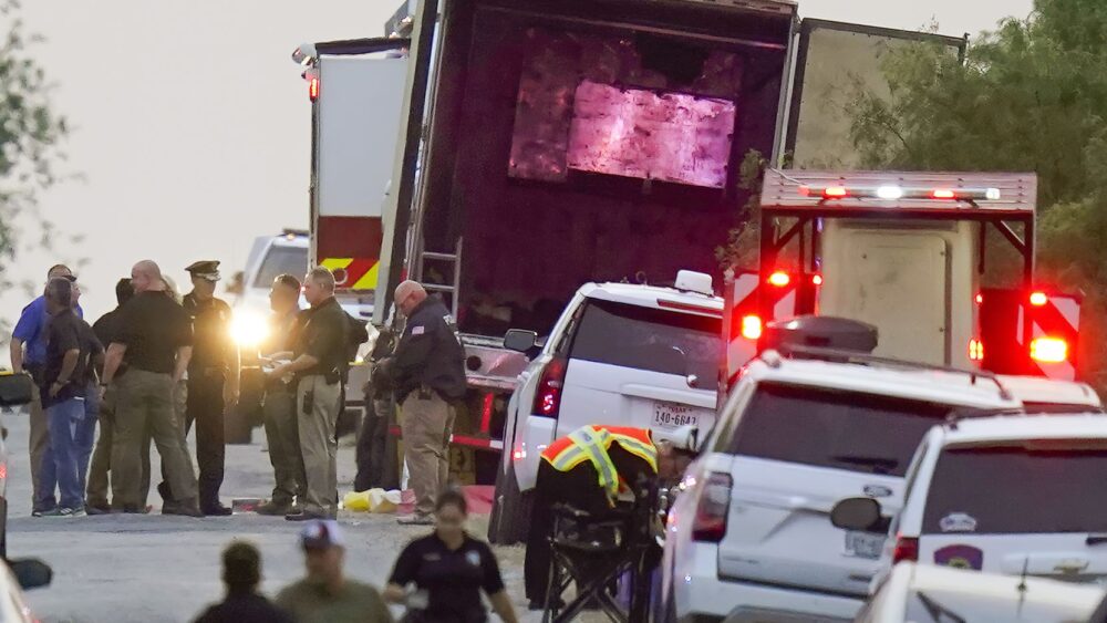 Víctimas fatales en el camión de migrantes siguen aumentando