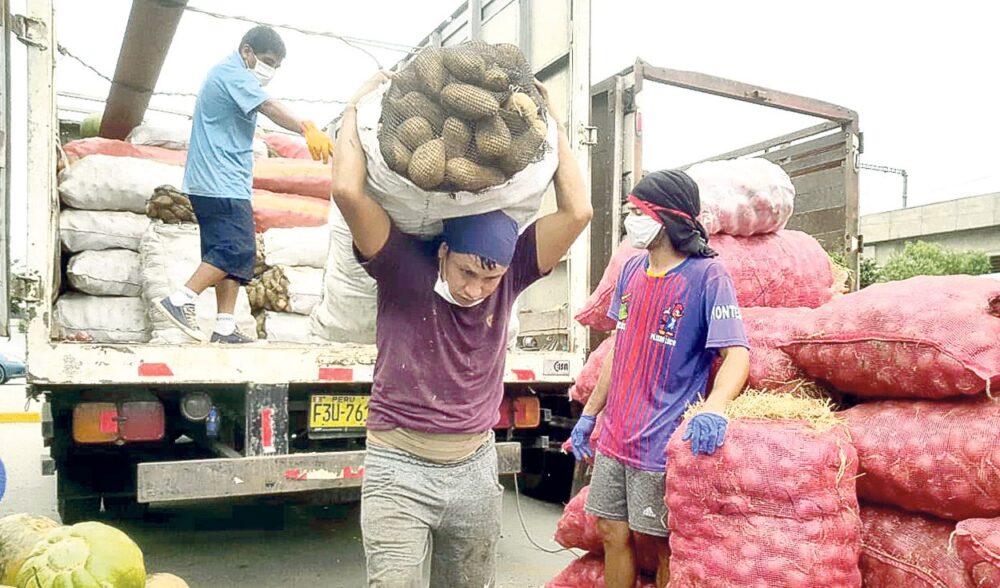 Perú: advierten falta de alimentos si el paro de transportistas dura más de 3 días