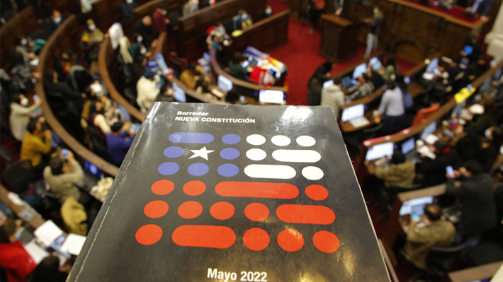 Rechazo se mantiene en 51% y supera por 17 puntos al Apruebo: Cadem