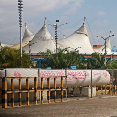 Venezuela: Maduro invita a empresas petroleras francesas a invertir