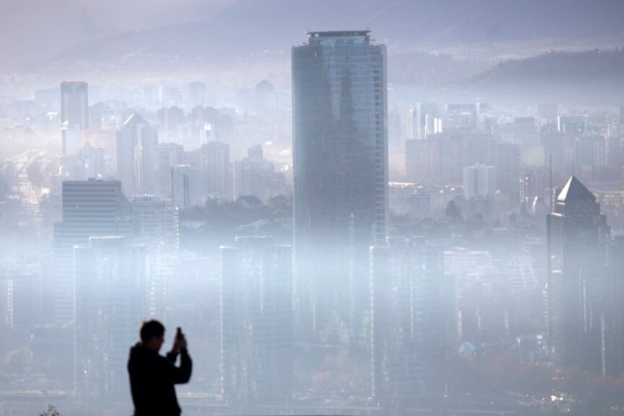 Contaminación en Chile deja a más de 75 intoxicados y clases suspendidas