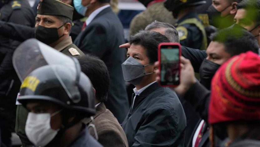 El bloque de Perú Libre pasó a la oposición