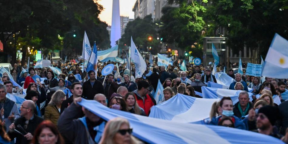 Argentina: protestas por inflación amenazan estabilidad