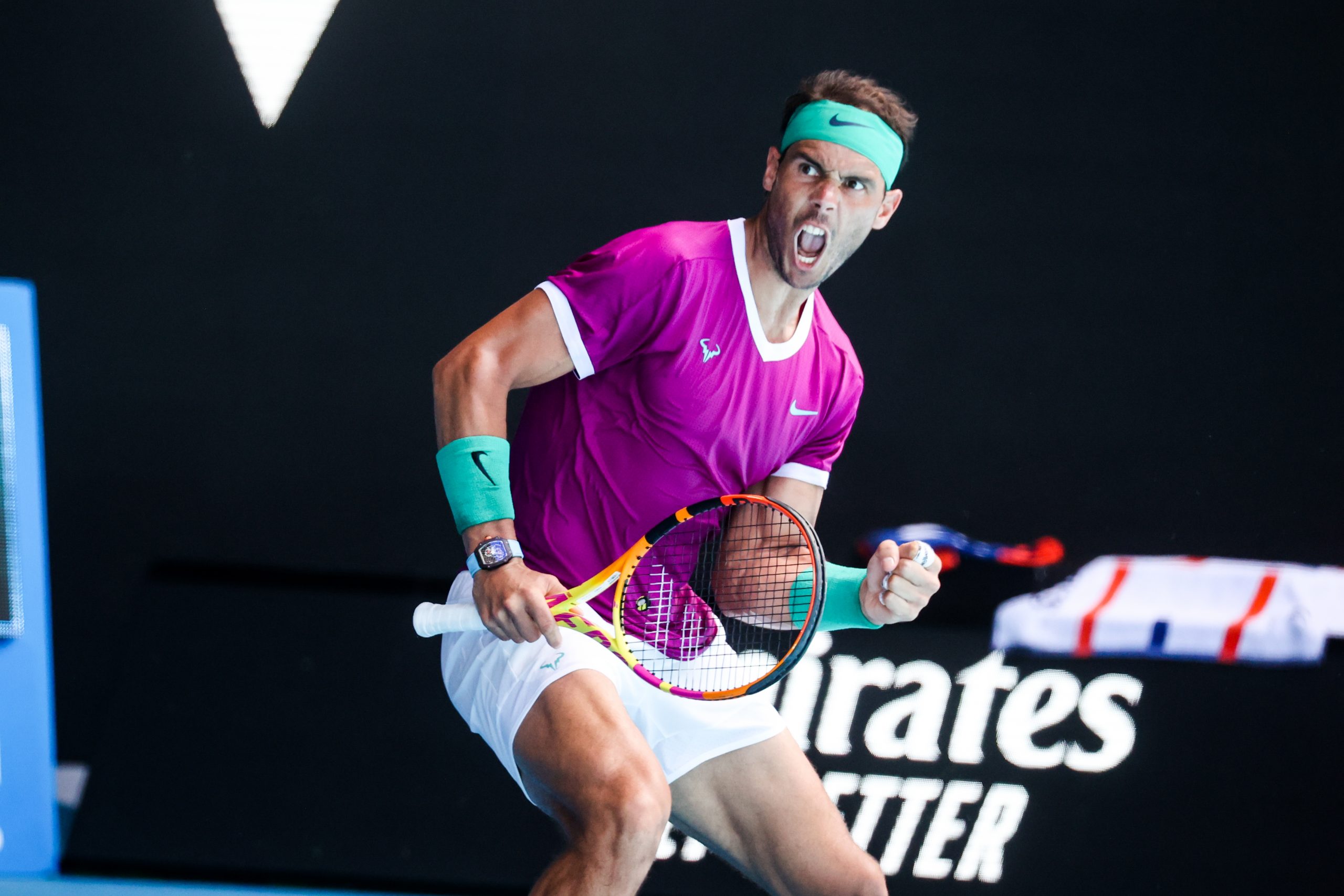 Nadal se retira de la semifinal de Wimbledon