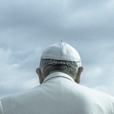 Papa Francisco pide al mundo evitar un desastre nuclear en Ucrania