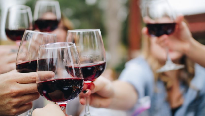 Café y vino tinto ¿buenos o malos para la salud?