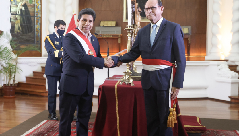 César Landa regresa a la Cancillería tras la salida de Rodríguez Mackay