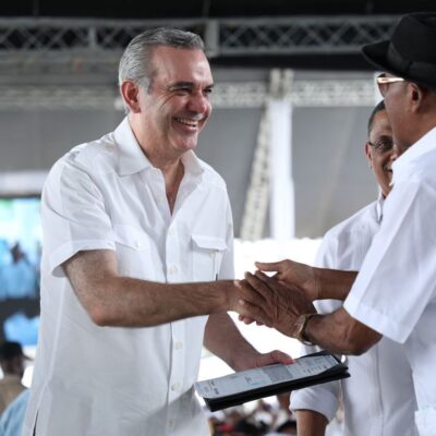 Dominicanos logran sortear la crisis mundial gracias a subsidios de Abinader