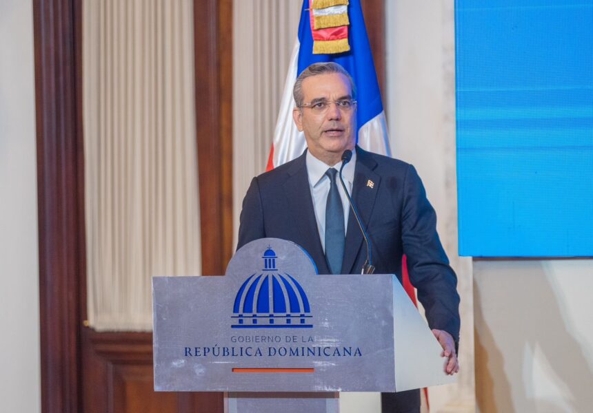 Luis Abinader: «Nuestro gobierno ha logrado en adversidad lo que otros no pudieron en bonanza»