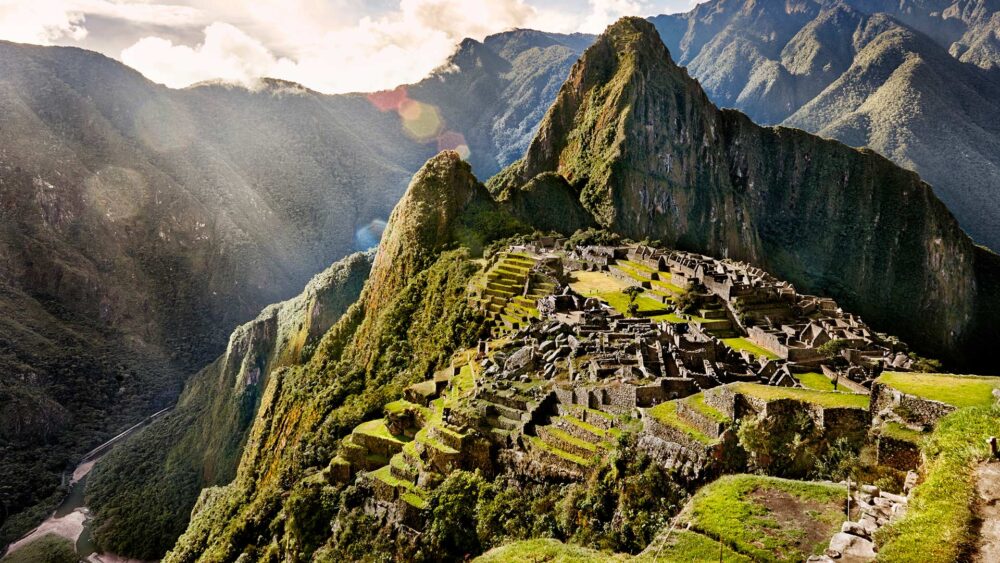 Machu Picchu reanuda acceso al público luego de protestas en Perú