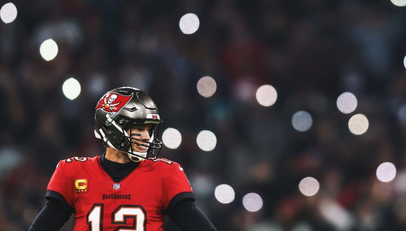 Tom Brady anuncia su retiro del fútbol americano