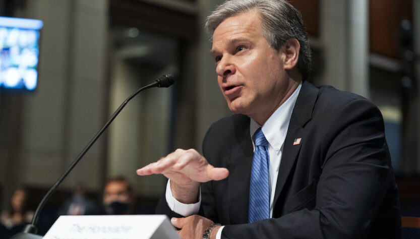 Director del FBI afirma que las investigaciones de la agencia atribuyen el origen del Covid-19 a un laboratorio