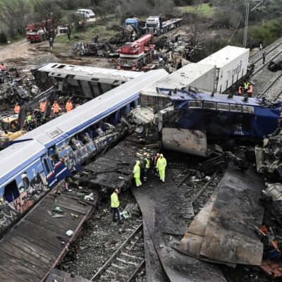 Choque de trenes en Grecia deja decenas de muertos