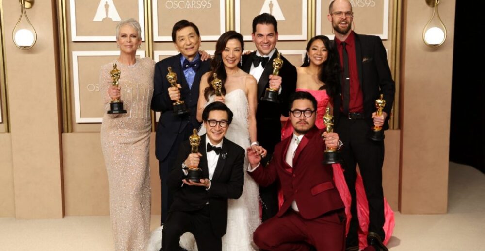 Everything Everywhere All At Once, la película más premiada en Los Premios Oscars
