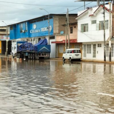 Fuertes lluvias en Perú impulsan los precios de alimentos, productos y servicios