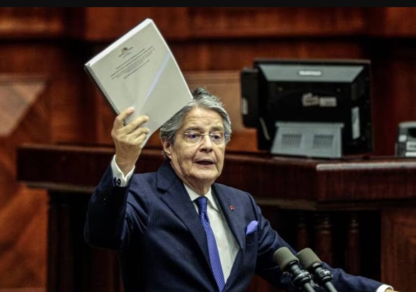 Lasso invoca la figura de la «muerte cruzada» en Ecuador