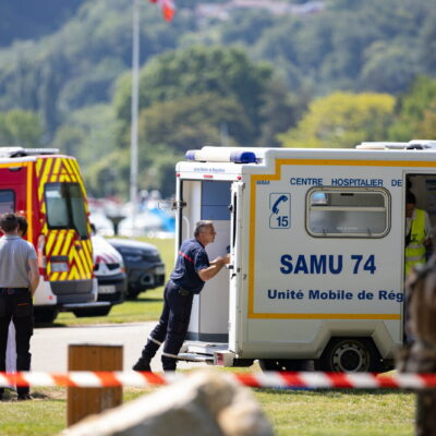 Francia: apuñalan a 4 niños pequeños en un parque