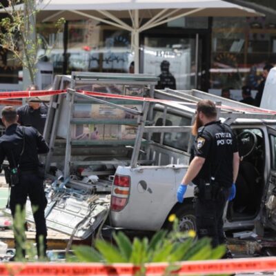 Atentado en Tel Aviv: atropello y ataque con cuchillo deja 7 heridos